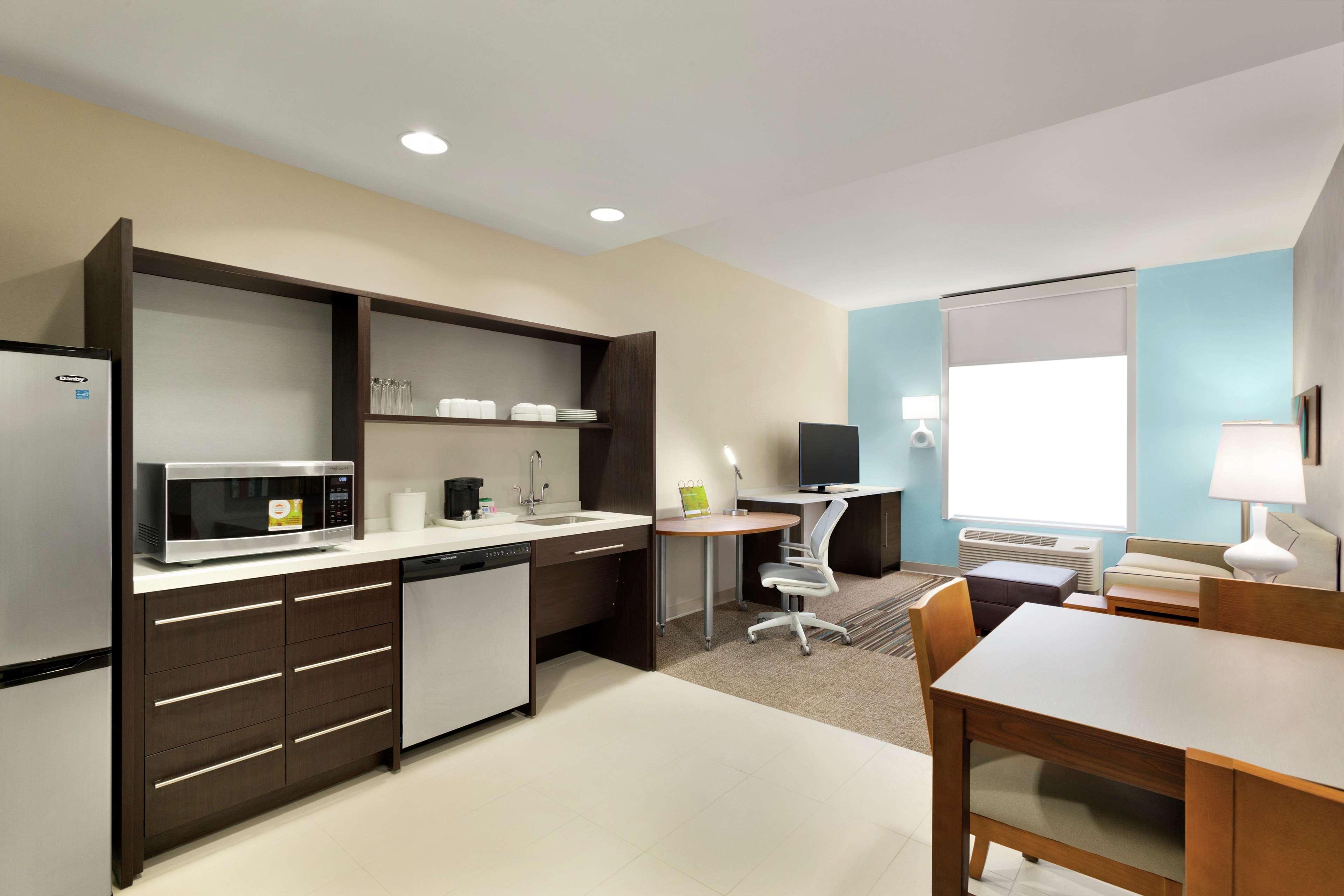 Home2 Suites By Hilton Middletown Exterior photo